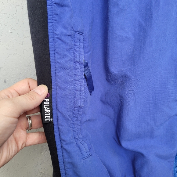 Vintage MEC PolarTec Full Zip Vest - Picture 4 of 9